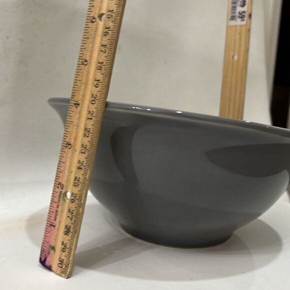 Williams Sonoma Bowl Gray Glass Portugal 3 1/2 Tall X 4 1/4 Tall 8 1/4 Round - Picture 2 of 7